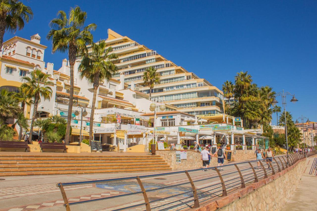 Aloha Playa Apartment With Ocean Views And Pools Benalmádena Kültér fotó