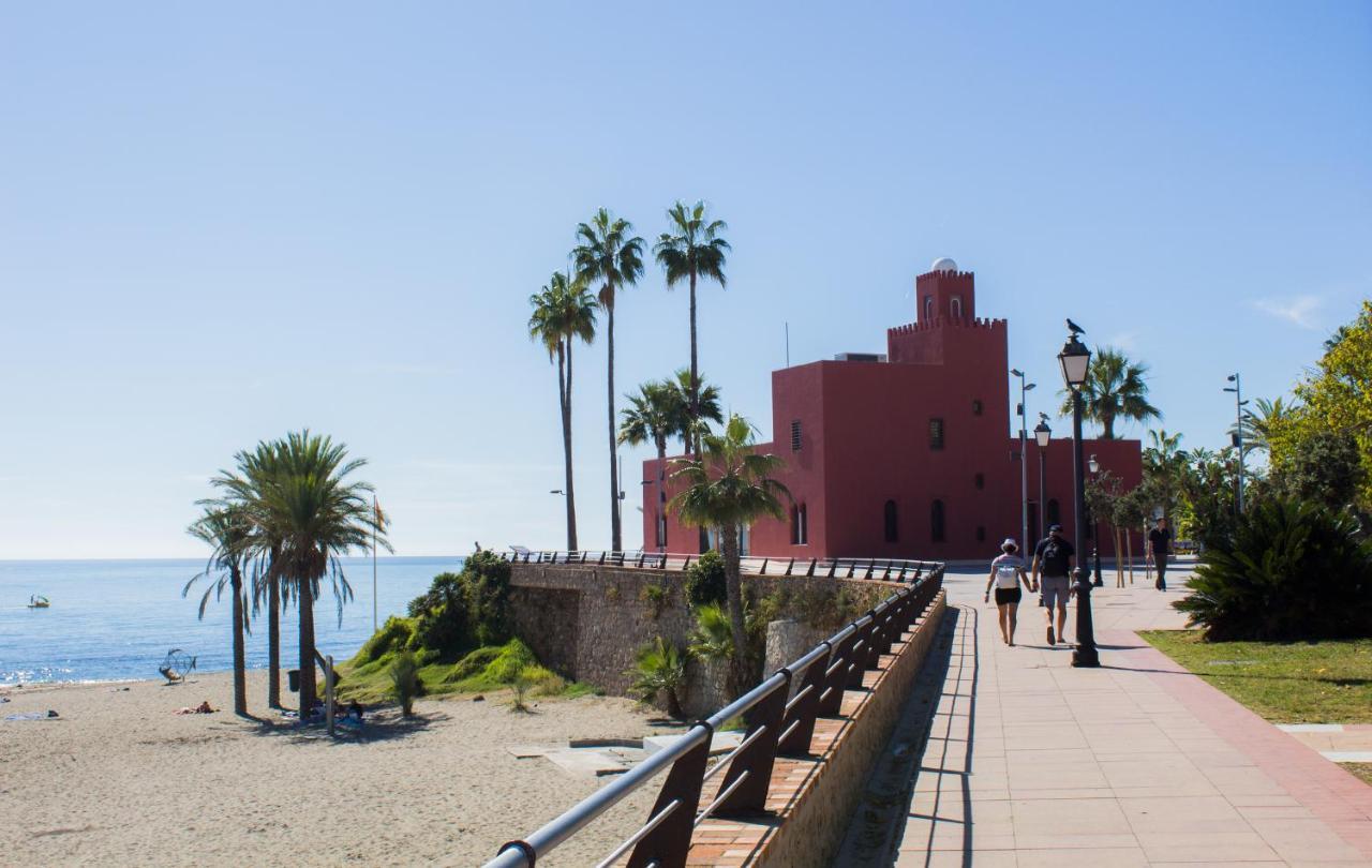 Aloha Playa Apartment With Ocean Views And Pools Benalmádena Kültér fotó