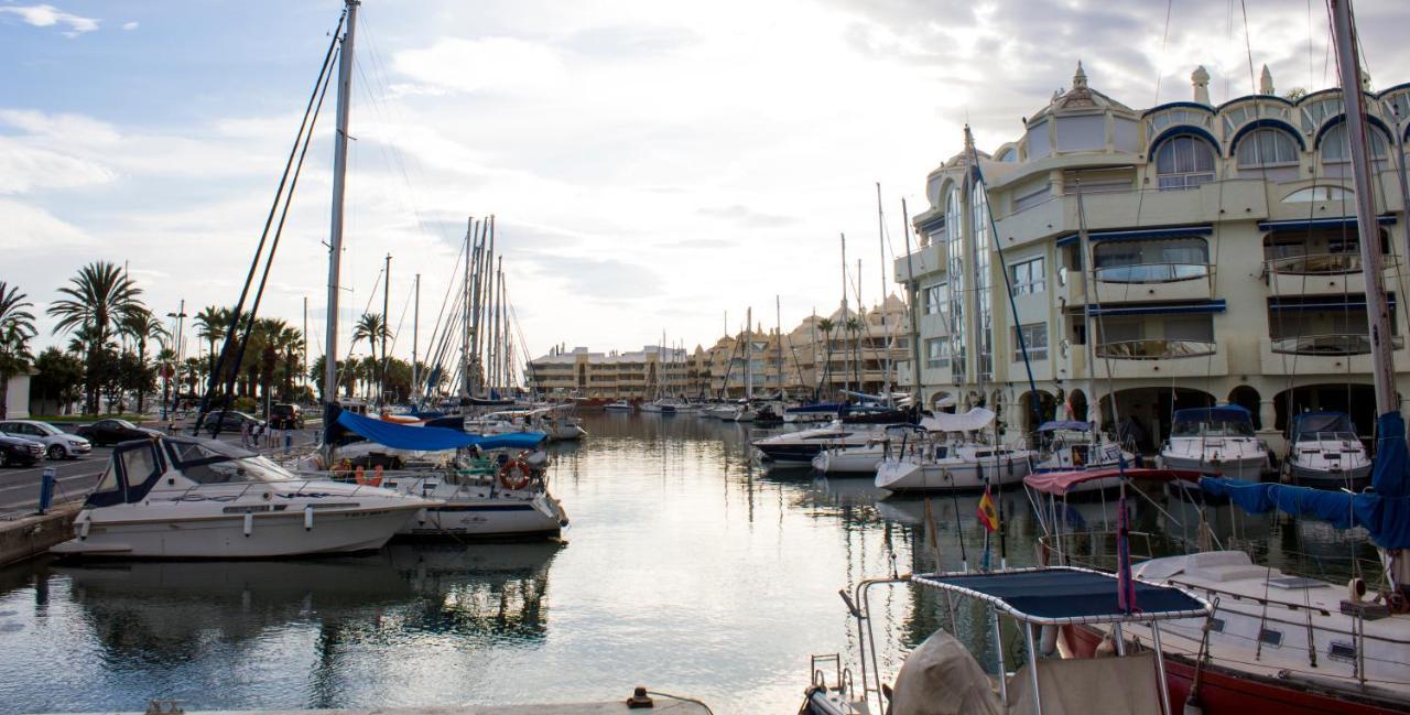 Aloha Playa Apartment With Ocean Views And Pools Benalmádena Kültér fotó